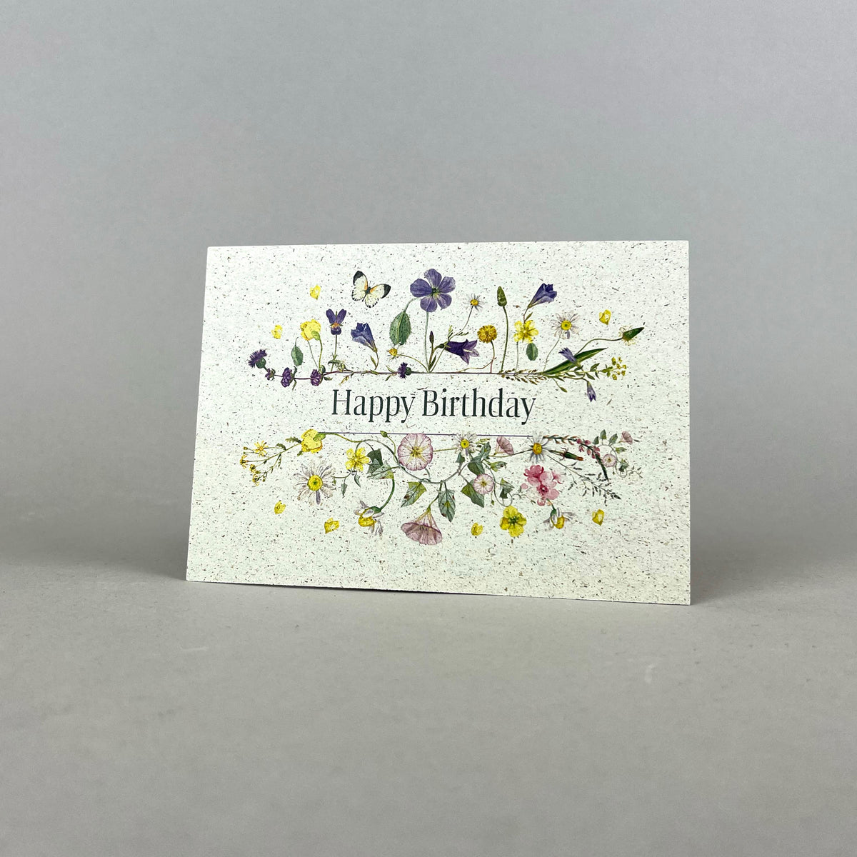 Graspapier Postkarte mit Botschaft Happy Birthday mit Blumen